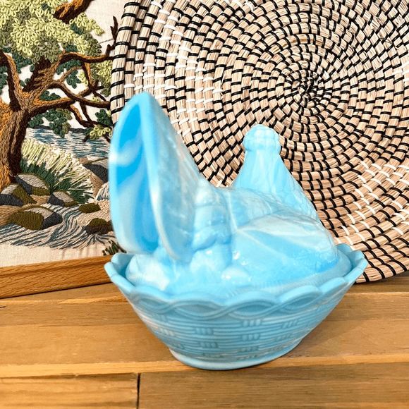 Vintage Fenton Glass Blue Marble 8" Hen On Nest w/Scalloped Rim Base # 5182MB - Picture 5 of 5